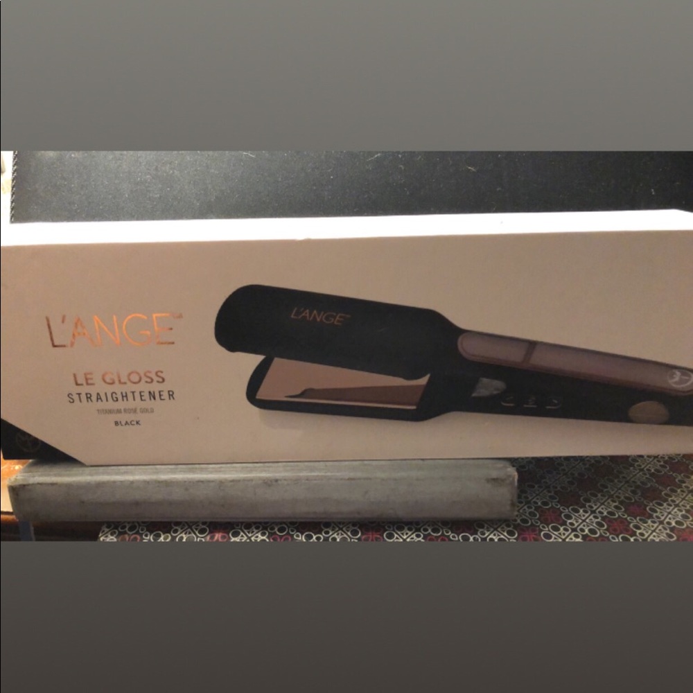 Hair straightener
